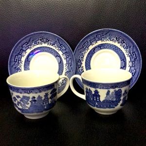 Set of 2 Tea cup and 2 saucers Made in England.